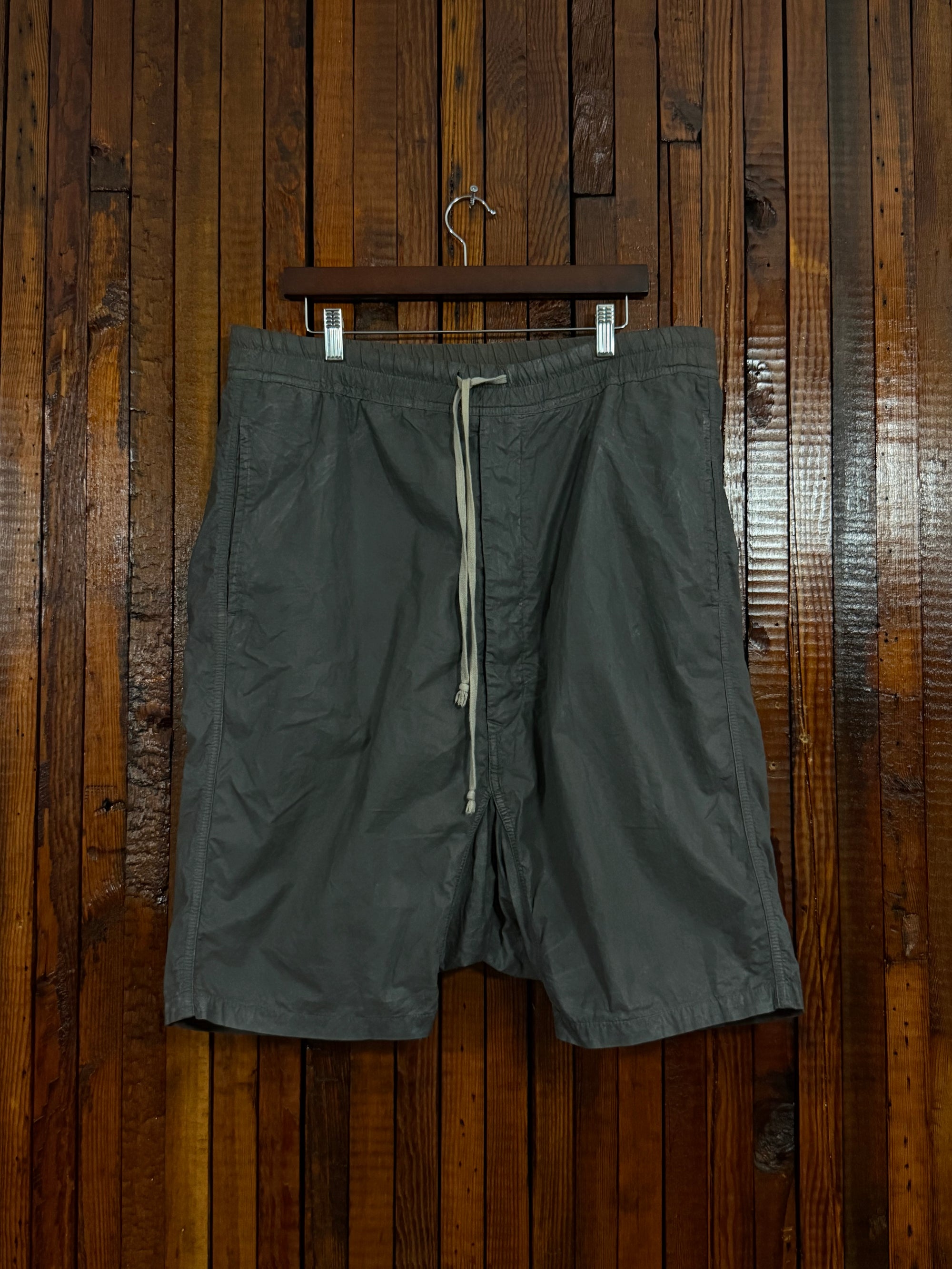 Rick Owen’s Dark dust waxed Pod shorts