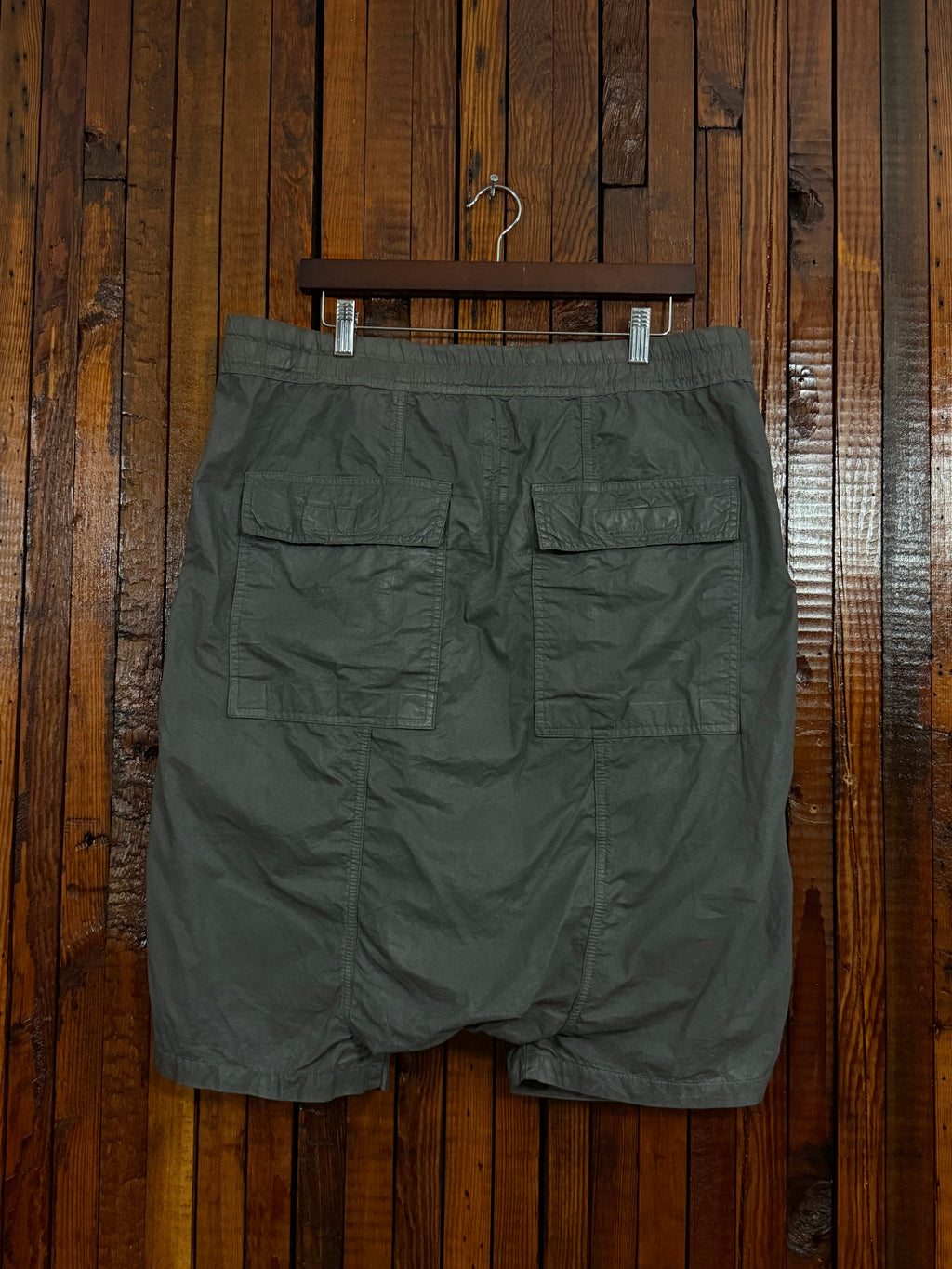 Rick Owen’s Dark dust waxed Pod shorts